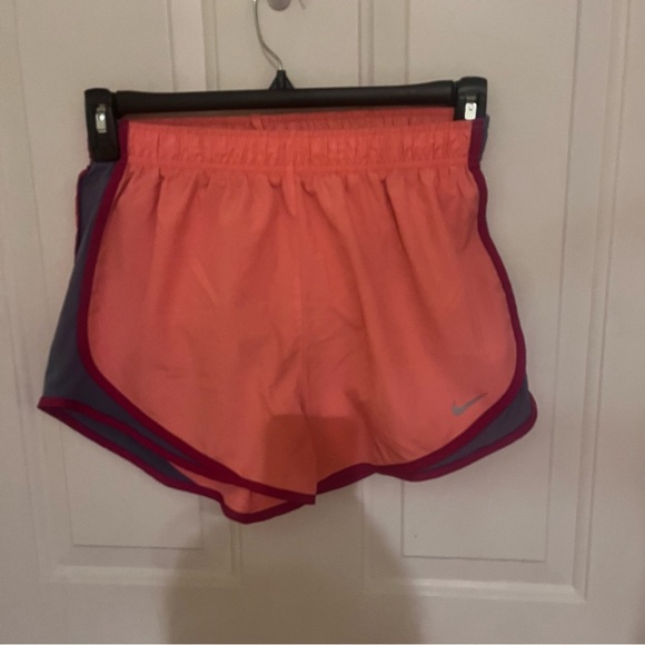 Nike athletic dri fit shorts /b1093 - Picture 4 of 4